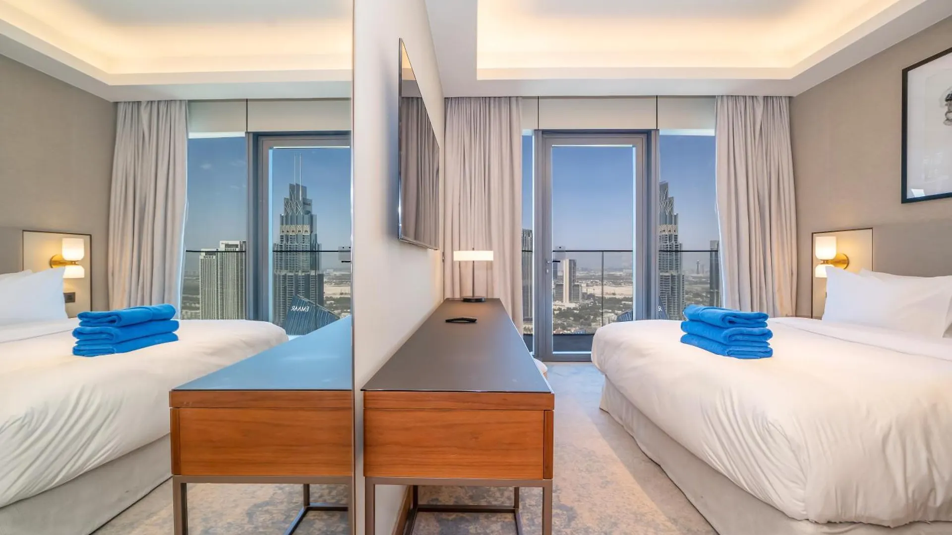 Newarabian 3 Bedroom Address Opera Downtown Dubai Apartment