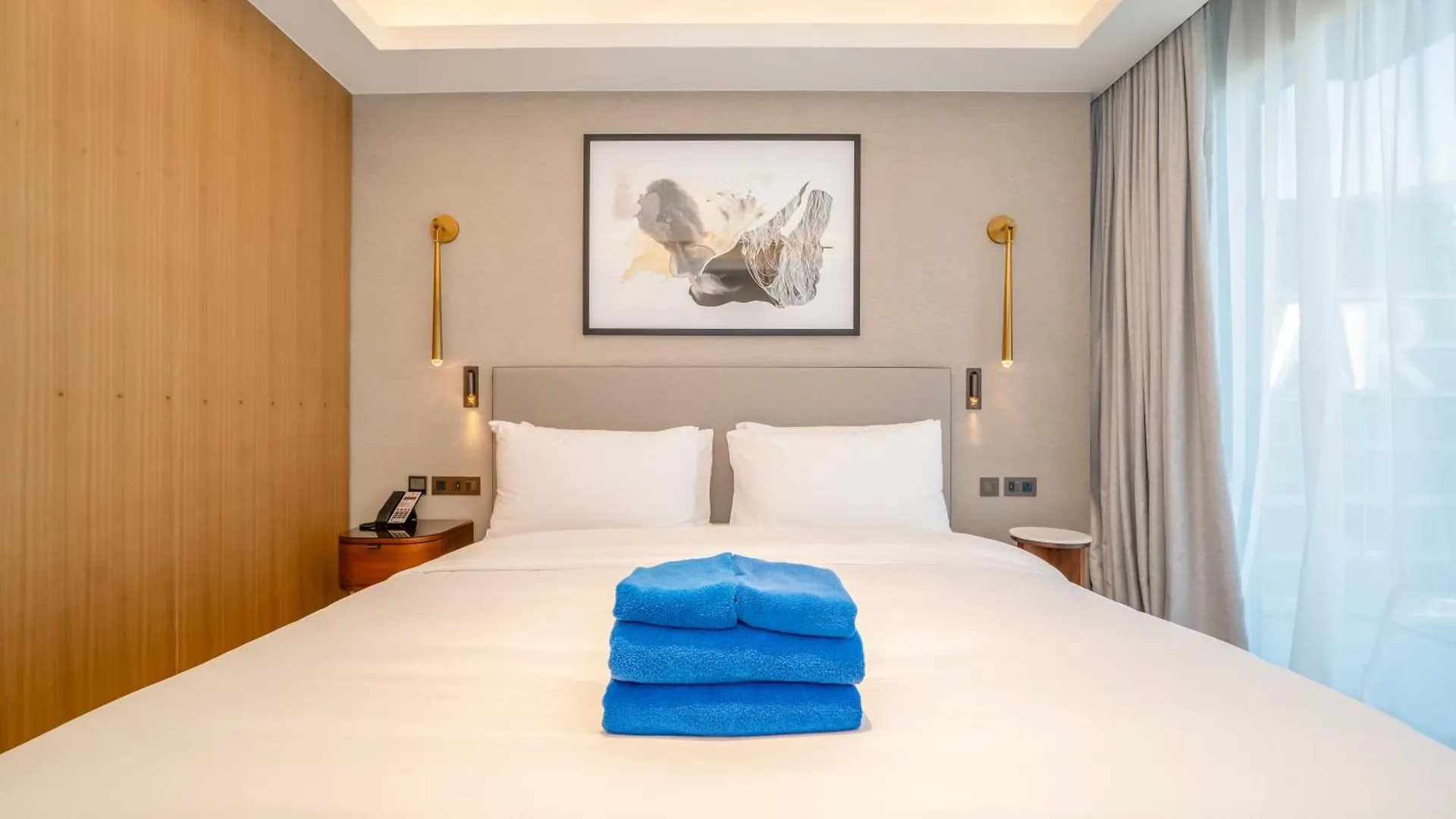 Newarabian 3 Bedroom Address Opera Downtown Dubai